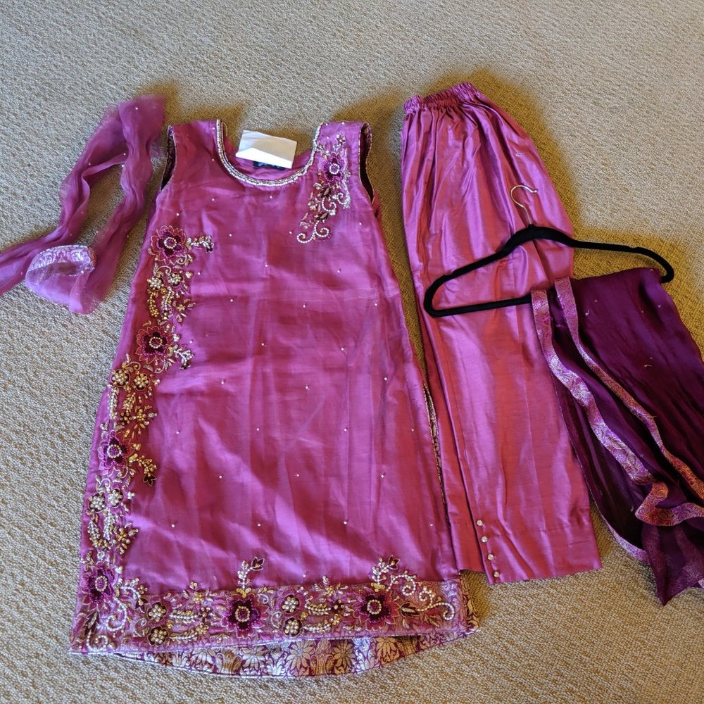 Indian Fashion - Picture 2 of 2